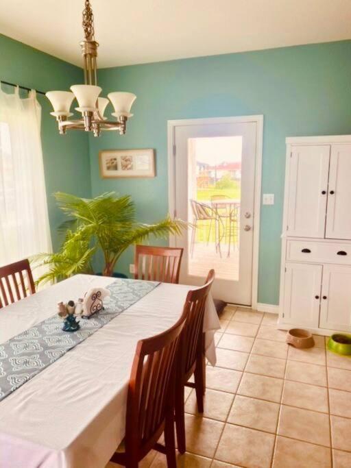 Sunny Delight - Sleeps 10 - Generous Space! Bolivar Peninsula Ngoại thất bức ảnh