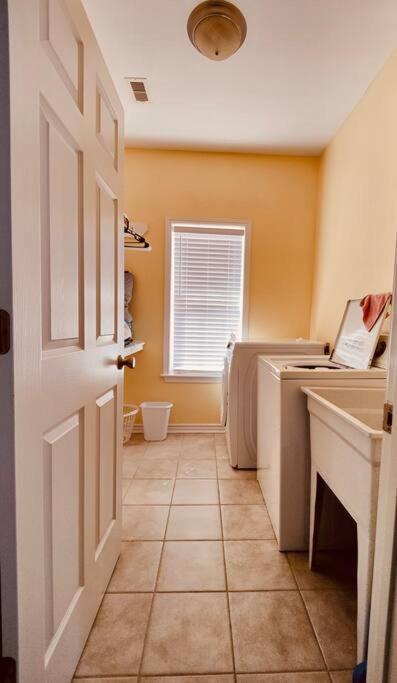Sunny Delight - Sleeps 10 - Generous Space! Bolivar Peninsula Ngoại thất bức ảnh