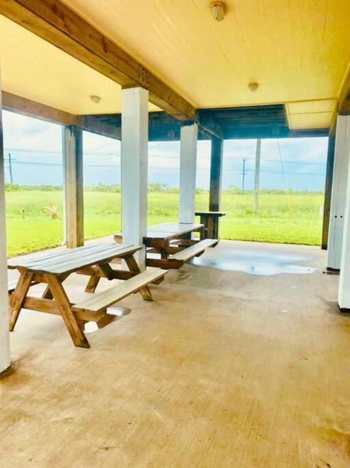 Sunny Delight - Sleeps 10 - Generous Space! Bolivar Peninsula Ngoại thất bức ảnh