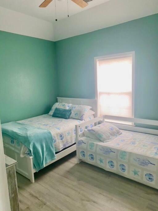 Sunny Delight - Sleeps 10 - Generous Space! Bolivar Peninsula Ngoại thất bức ảnh