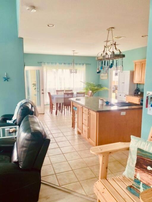 Sunny Delight - Sleeps 10 - Generous Space! Bolivar Peninsula Ngoại thất bức ảnh
