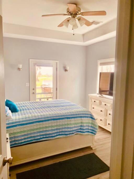 Sunny Delight - Sleeps 10 - Generous Space! Bolivar Peninsula Ngoại thất bức ảnh